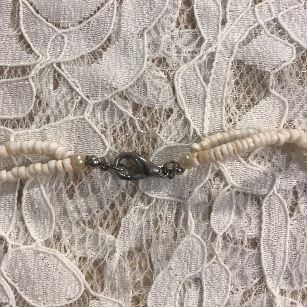 Shell necklace - Picture 5 of 7
